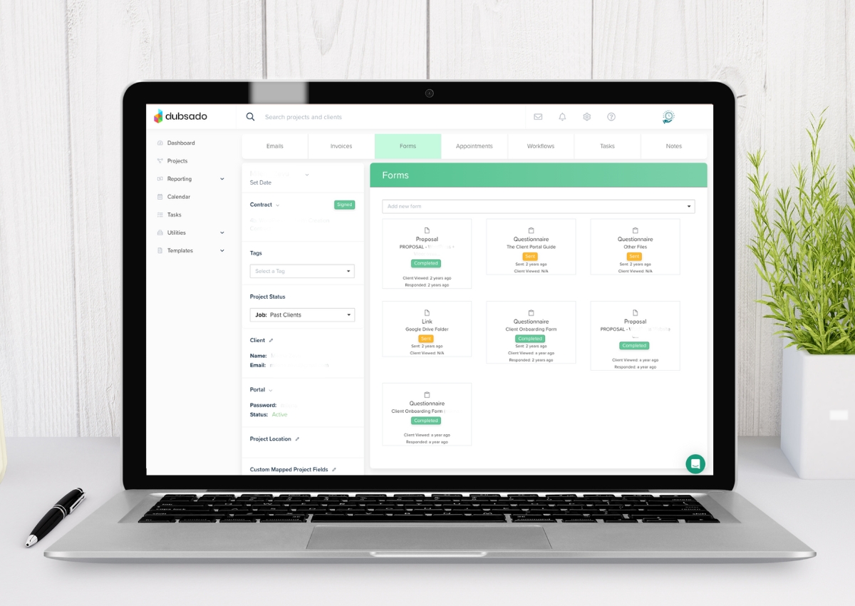 screenshot of a Dubsado project dashboard set as the featured image for dubsado for coaches blog